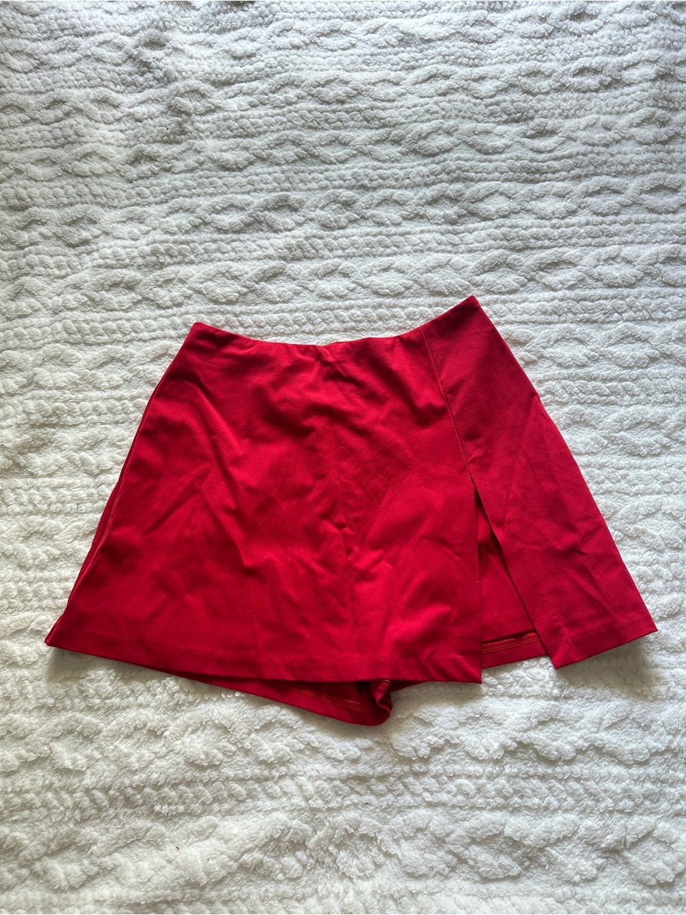 Red mini skort with slit, size S #miniskirt